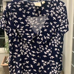 Maeve by Anthropologie. Navy blouse with white doves. Size 10.